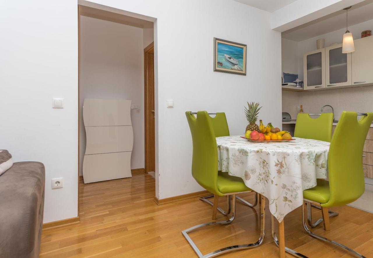 Neno Makarska Exterior foto